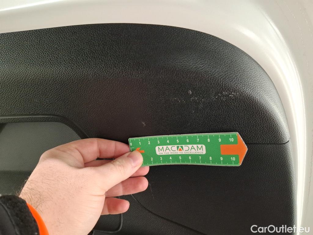  Hyundai  i20 HYUNDAI  / 2018 / 5P / Berline 1.0 T-GDI 100 Edition #Style(SL) #4