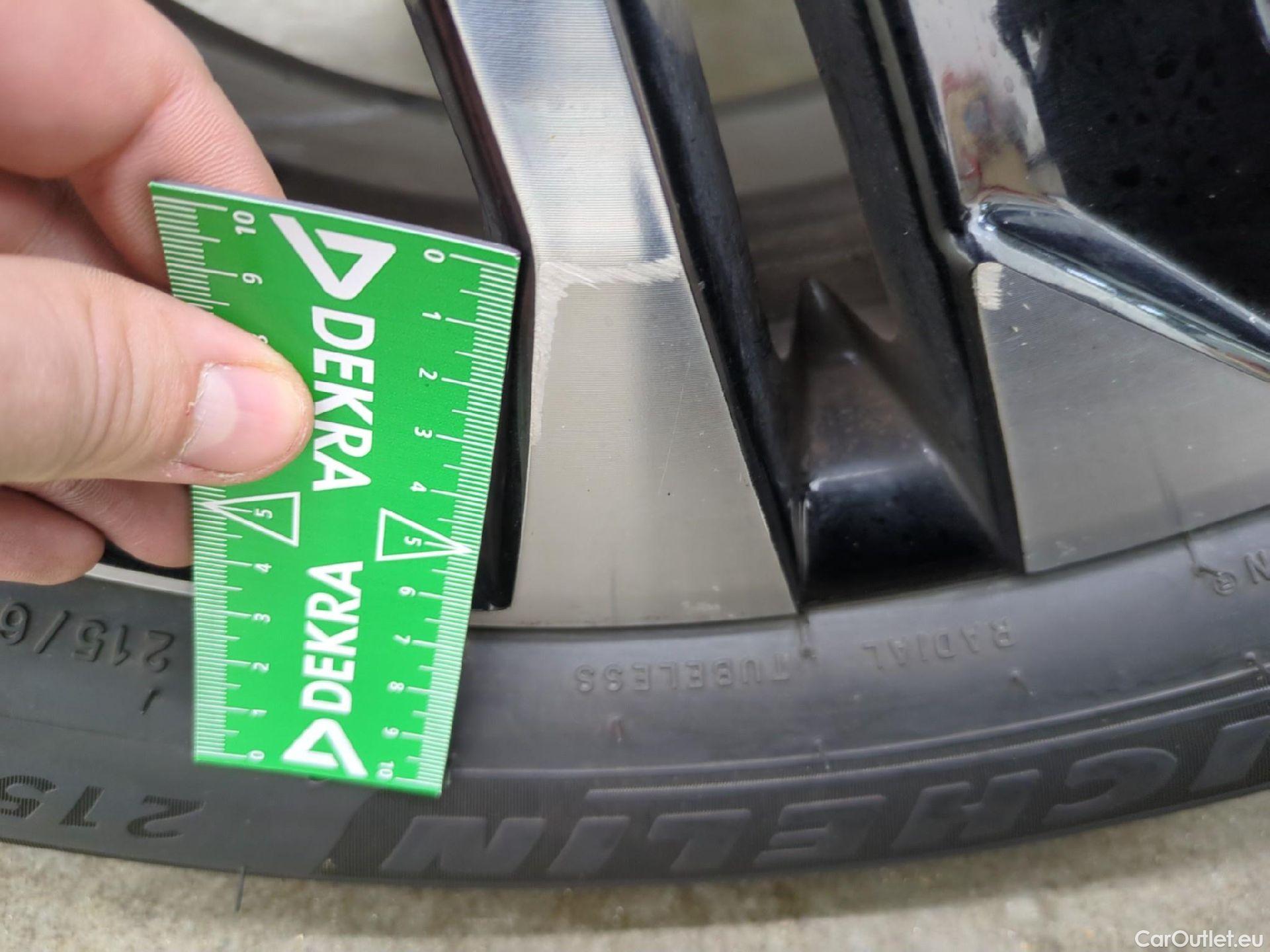  Peugeot  2008  Allure Pack 1.5 HDi 110CV BVM6 E6d #19