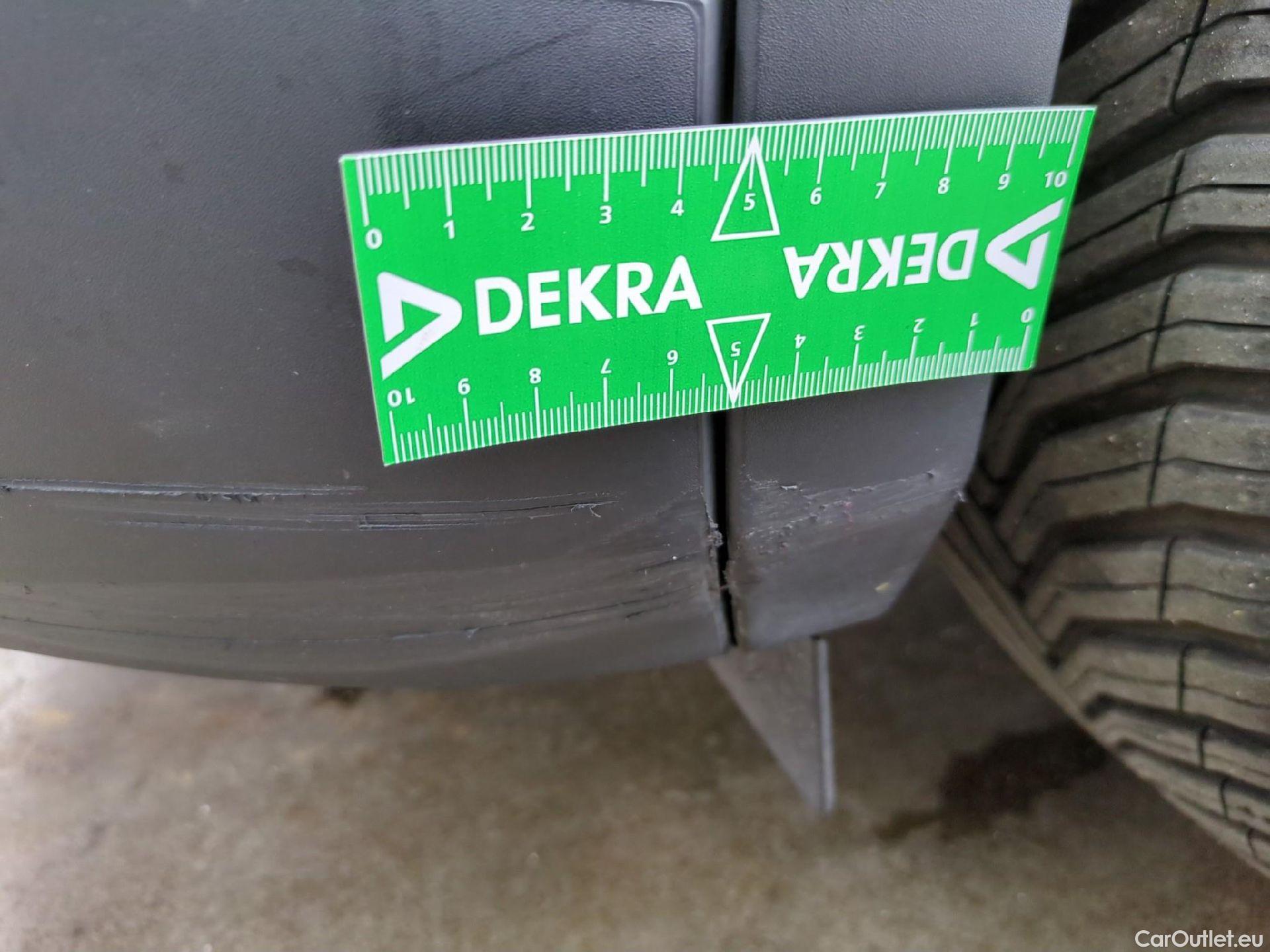  Peugeot  2008  Allure Pack 1.5 HDi 110CV BVM6 E6d #49