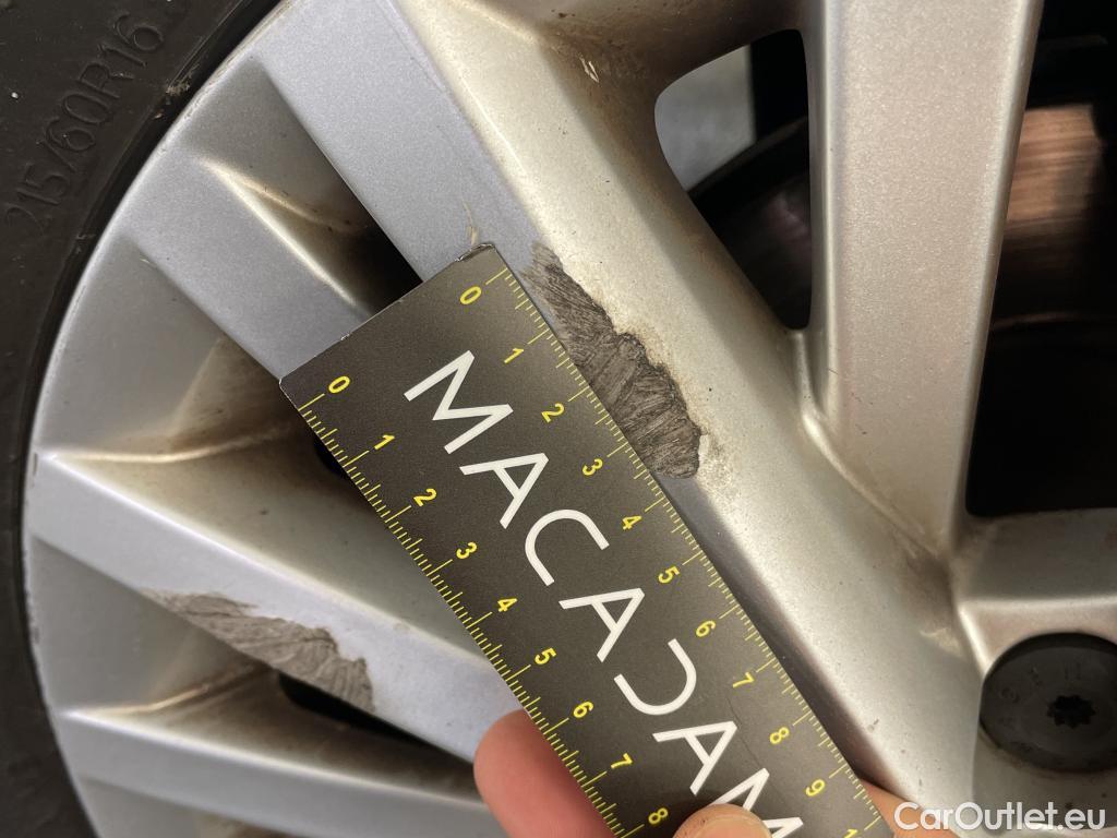  Volkswagen  T-ROC VOLKSWAGEN  / 2017 / 5P / SUV 1.5 TSI 150 EVO LOUNGE BUSINESS DSG7 #33