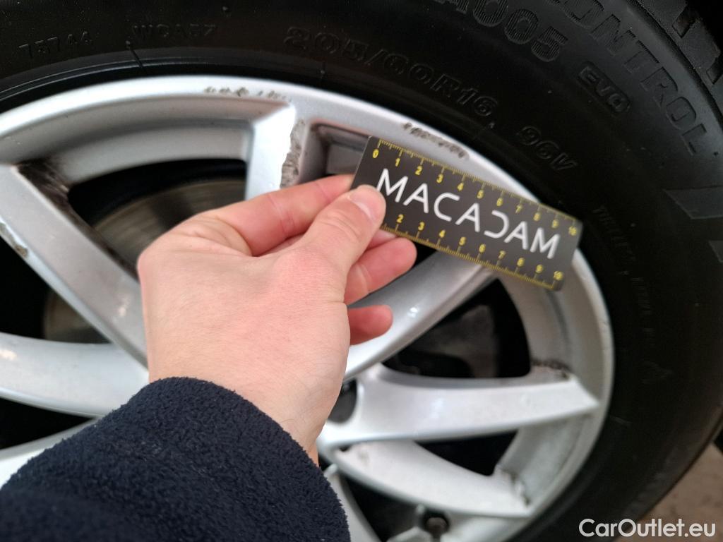  Bmw  Serie 2 Série 2 Active Tourer 218i Lounge 1.5 140CV BVA7 E6dT #3