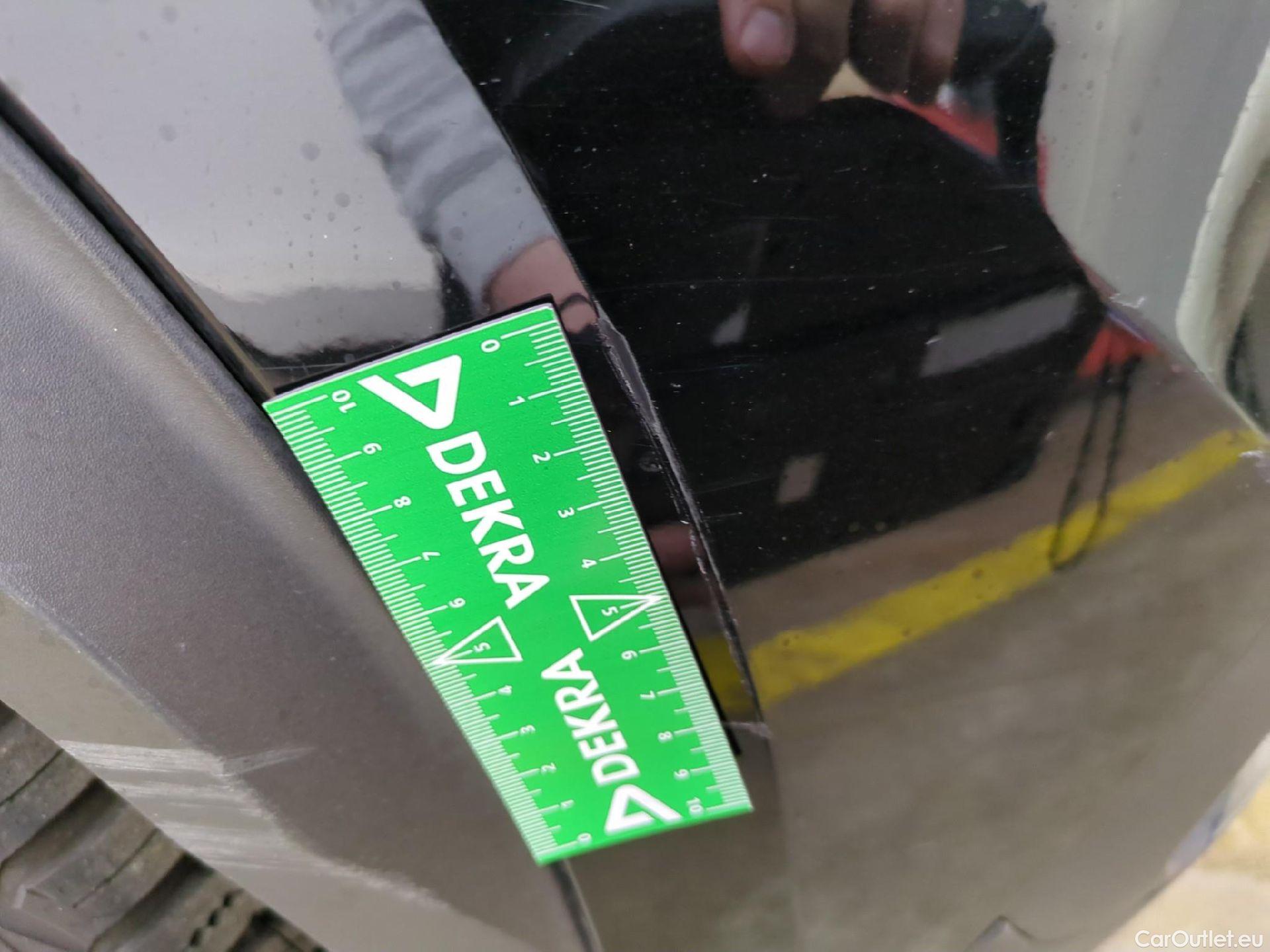  Peugeot  2008  Allure Pack 1.5 HDi 110CV BVM6 E6d #42