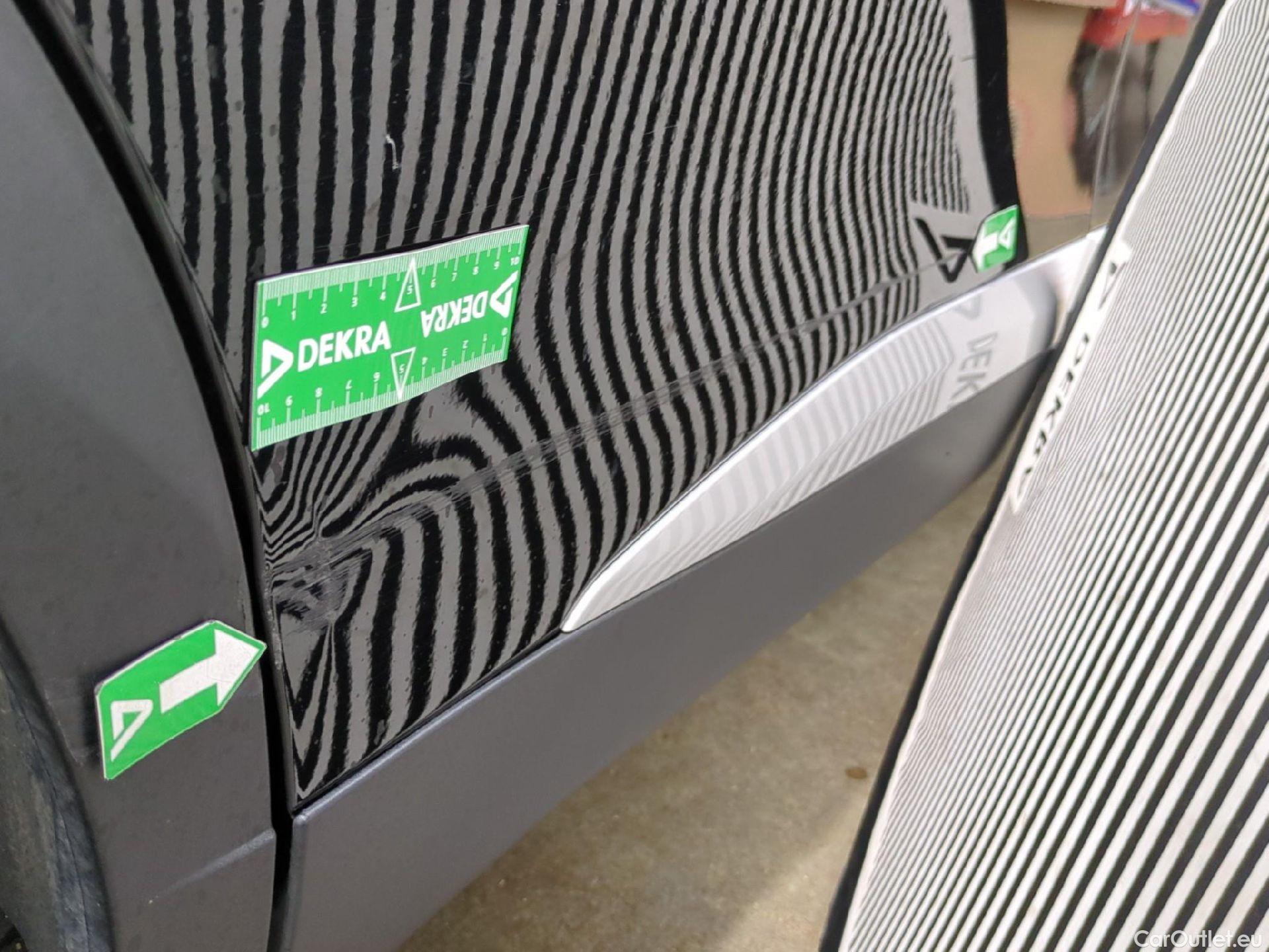  Peugeot  2008  Allure Pack 1.5 HDi 110CV BVM6 E6d #29