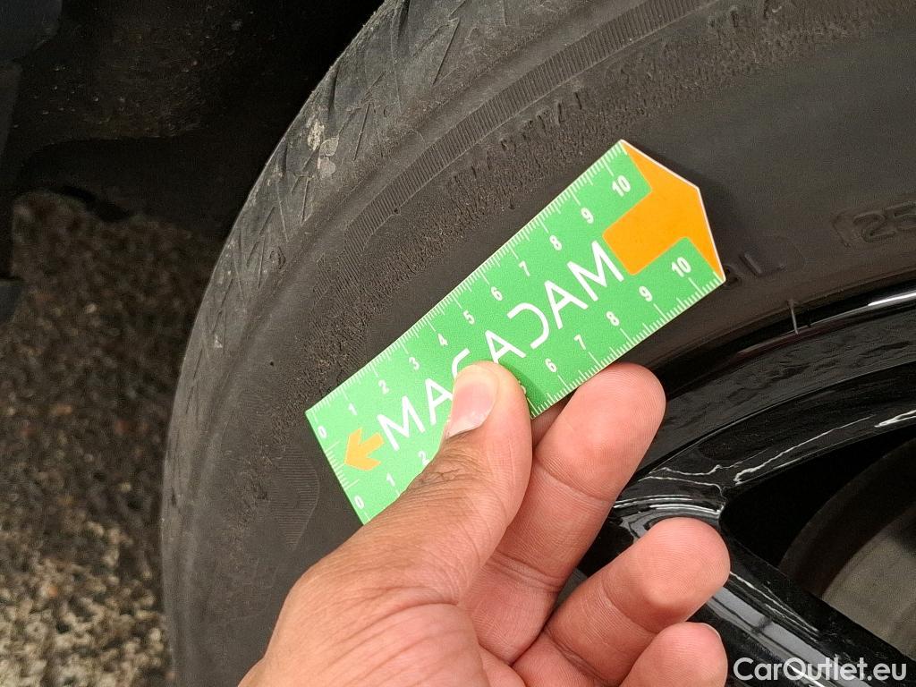  Mini  Countryman MINI  / 2020 / 5P / Crossover Cooper Essential 136 ch BVA7 #9