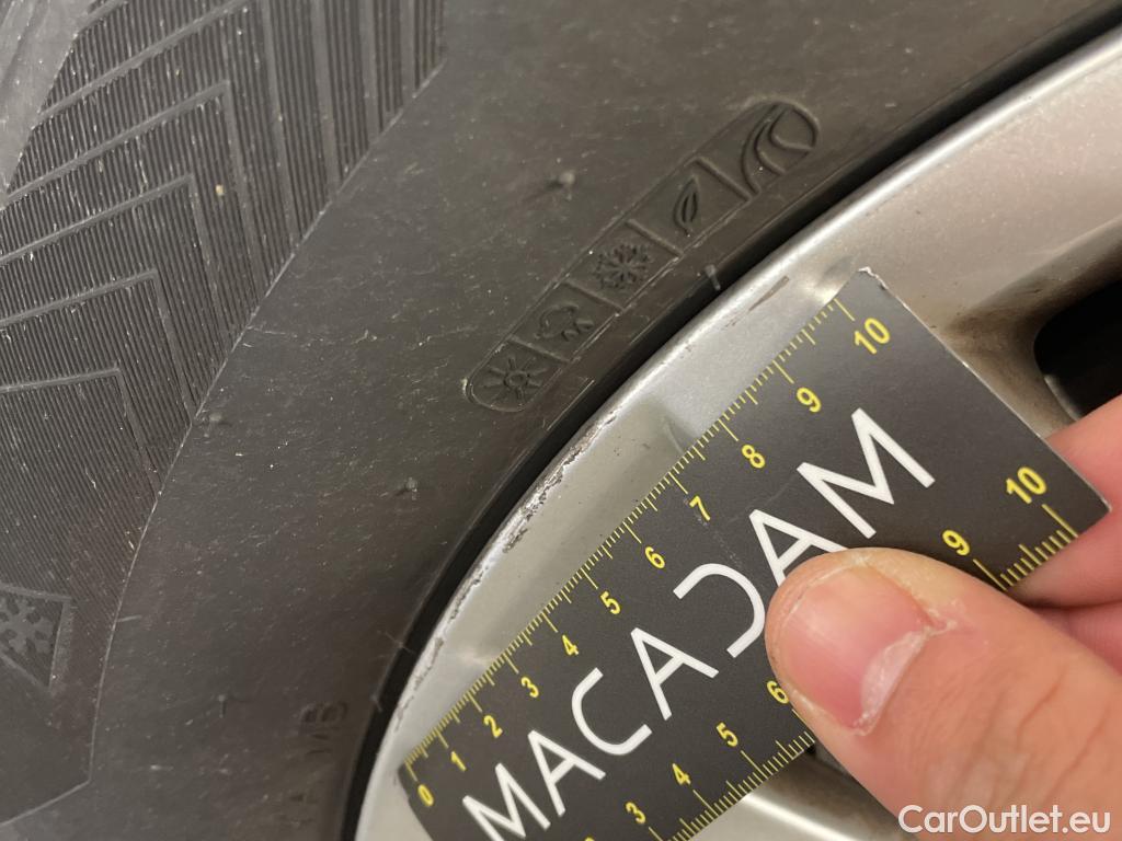  Volkswagen  T-ROC VOLKSWAGEN  / 2017 / 5P / SUV 1.5 TSI 150 EVO LOUNGE BUSINESS DSG7 #37