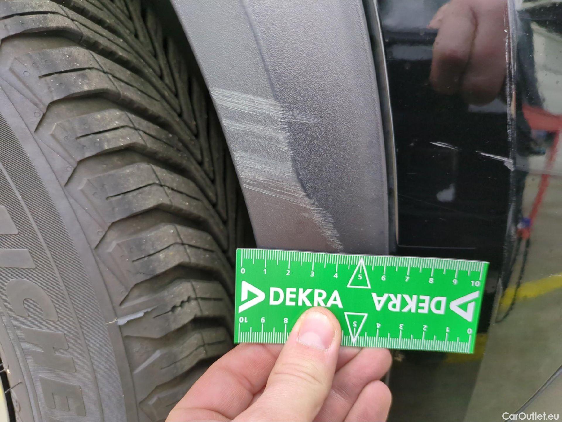  Peugeot  2008  Allure Pack 1.5 HDi 110CV BVM6 E6d #35