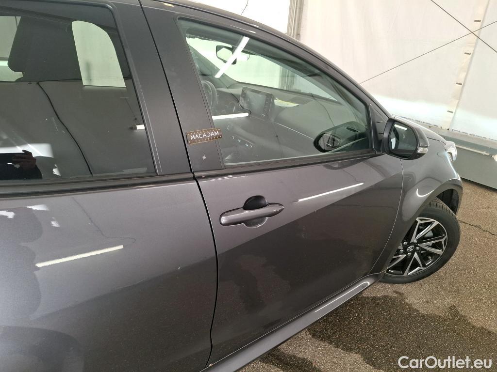  Toyota  Yaris TOYOTA  Hybride / 2019 / 5P / Berline Hybride 116h Design #1