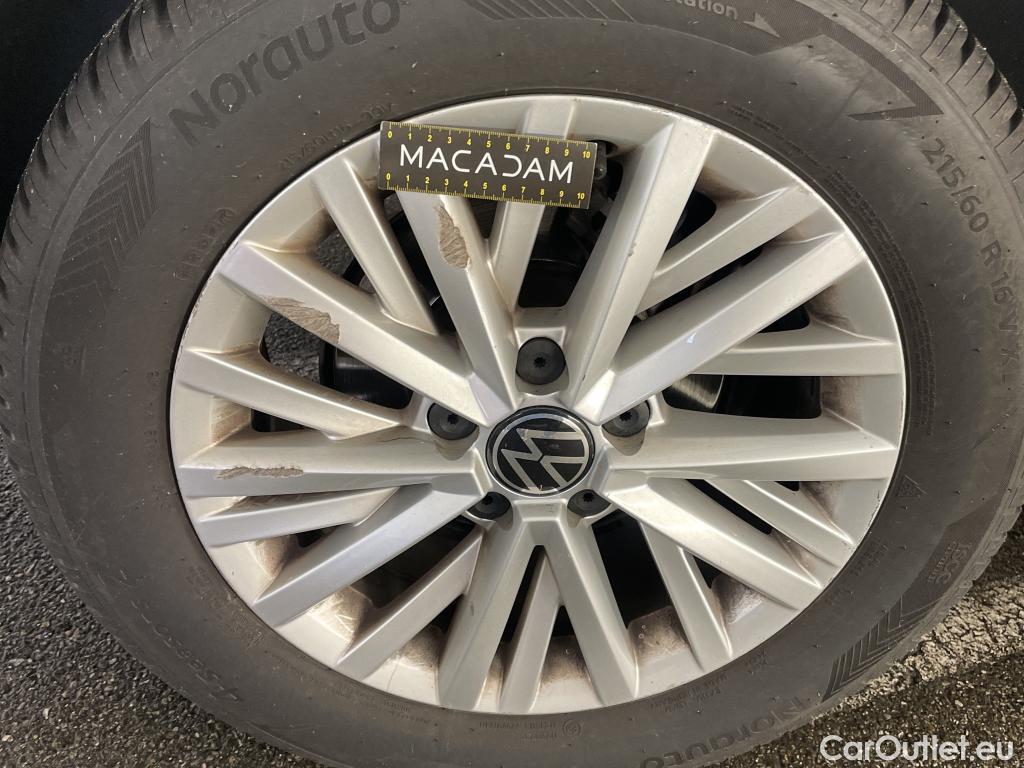  Volkswagen  T-ROC VOLKSWAGEN  / 2017 / 5P / SUV 1.5 TSI 150 EVO LOUNGE BUSINESS DSG7 #32