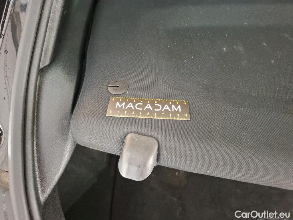  Mercedes  A-Klasse MERCEDES-BENZ Classe A Compact / 2018 / 5P / Berline A 180 d Business Line #14