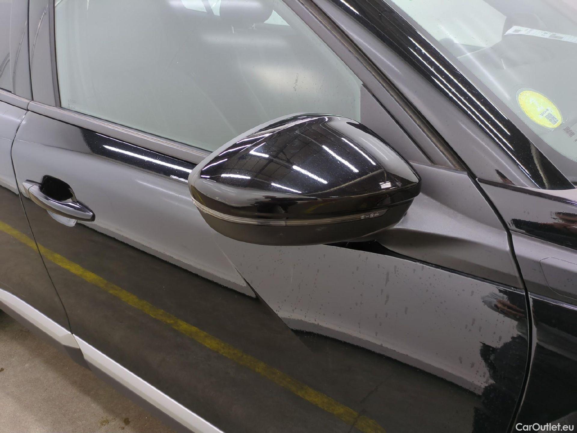  Peugeot  2008  Allure Pack 1.5 HDi 110CV BVM6 E6d #32