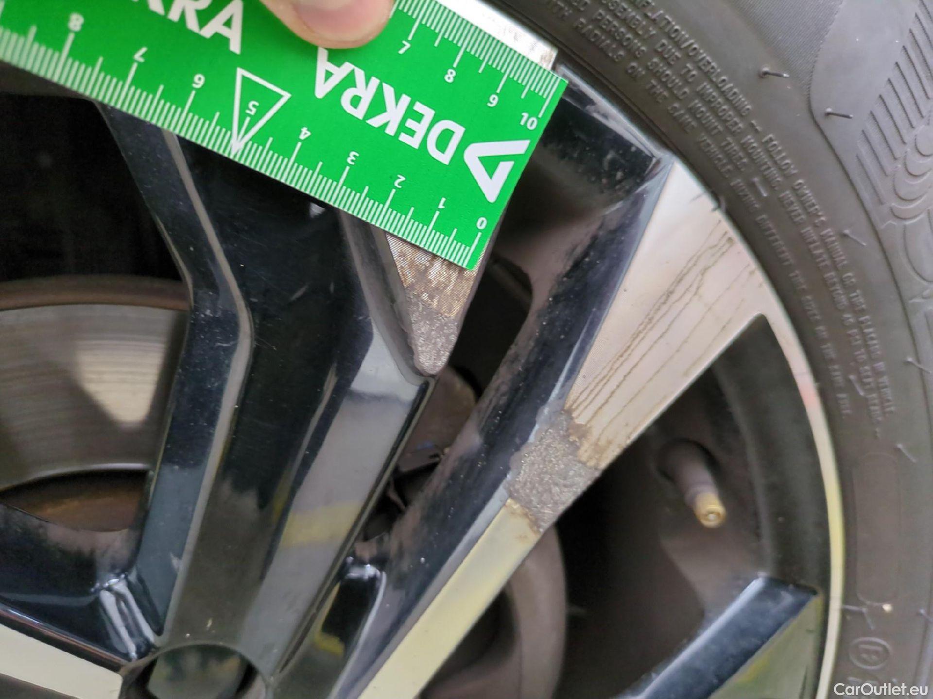  Peugeot  2008  Allure Pack 1.5 HDi 110CV BVM6 E6d #16