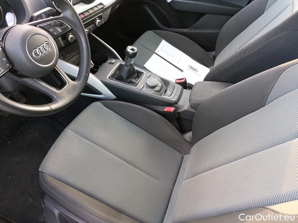  Audi  Q2 AUDI  / 2016 / 5P / todoterreno Design 35 TFSI 110kW (150CV) #2