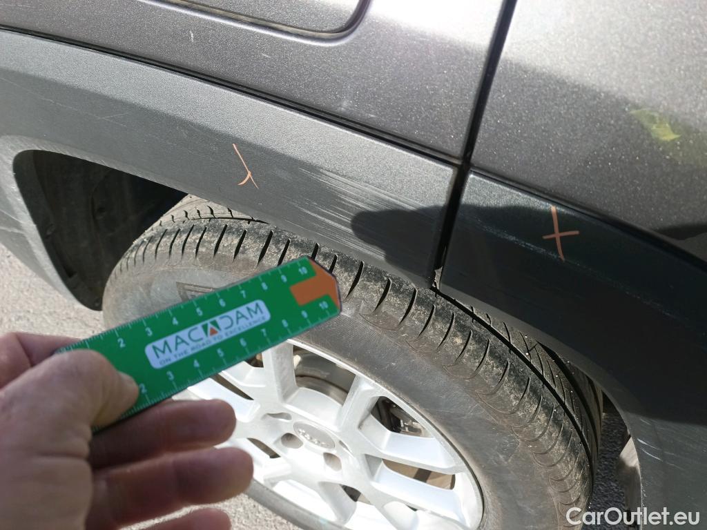  Jeep  Patriot JEEP Renegade / 2014 / 5P / todoterreno Limited 1.0G 120MT6 88kW (120CV) 4x2 #20