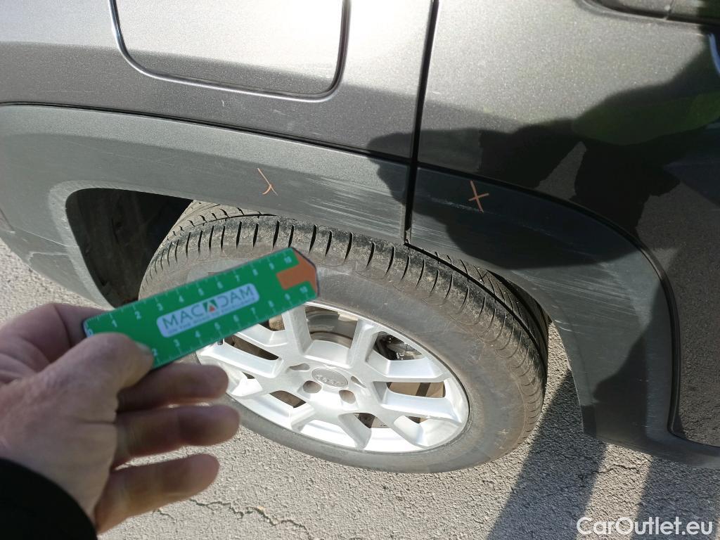  Jeep  Patriot JEEP Renegade / 2014 / 5P / todoterreno Limited 1.0G 120MT6 88kW (120CV) 4x2 #19