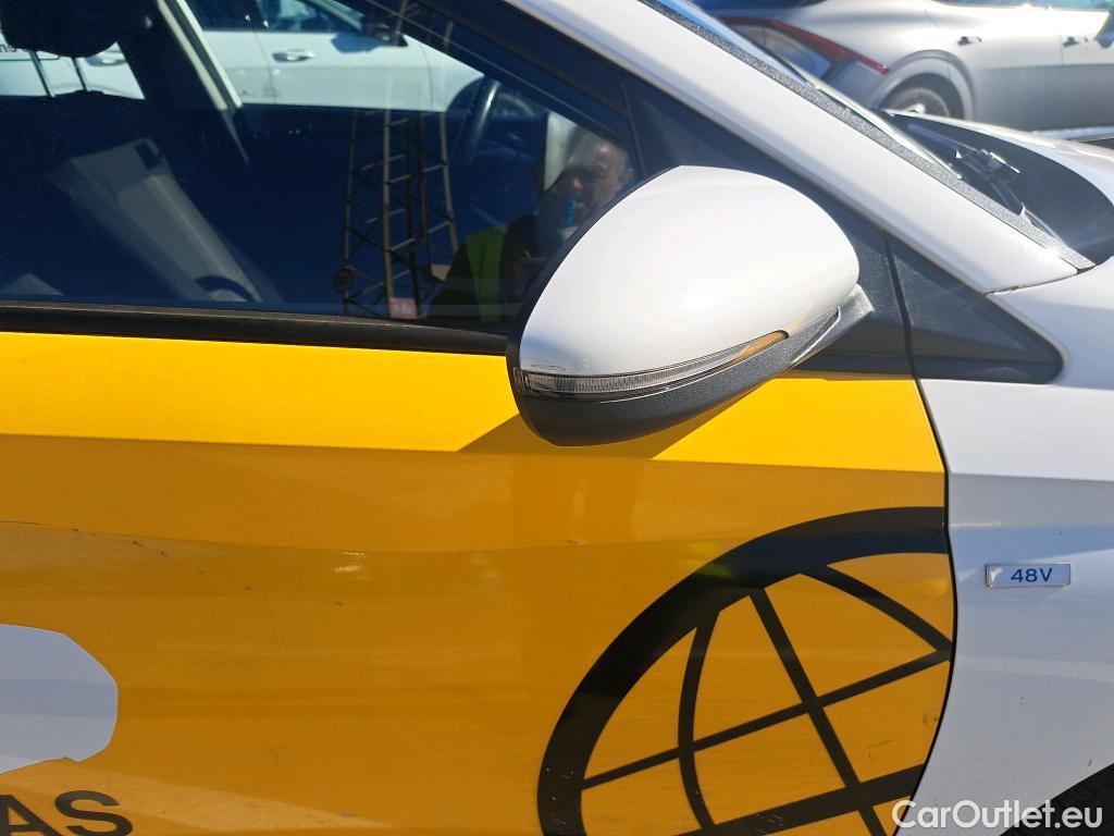  Hyundai  i20 HYUNDAI  / 2020 / 5P / berlina con portón 1.0 TGDI 74kW (100CV) 48V Essence #35