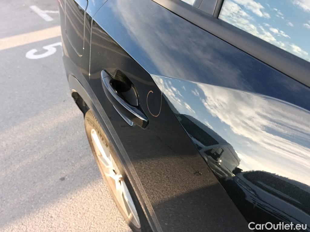  Audi  Q2 AUDI  / 2016 / 5P / todoterreno Design 35 TFSI 110kW (150CV) #17