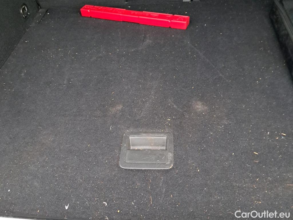  Audi  Q3 AUDI  Sportback / 2019 / 5P / todoterreno 40 TDI 140kW S tronic Quattro S Line #9