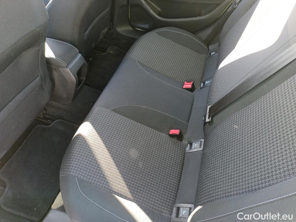  Peugeot  308 PEUGEOT  / 2017 / 5P / berlina con portón 5p Active 1.2 PureTech 96KW (130CV) S&S #7