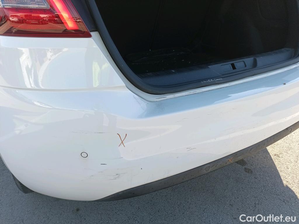  Peugeot  308 PEUGEOT  / 2017 / 5P / berlina con portón 5p Active 1.2 PureTech 96KW (130CV) S&S #14