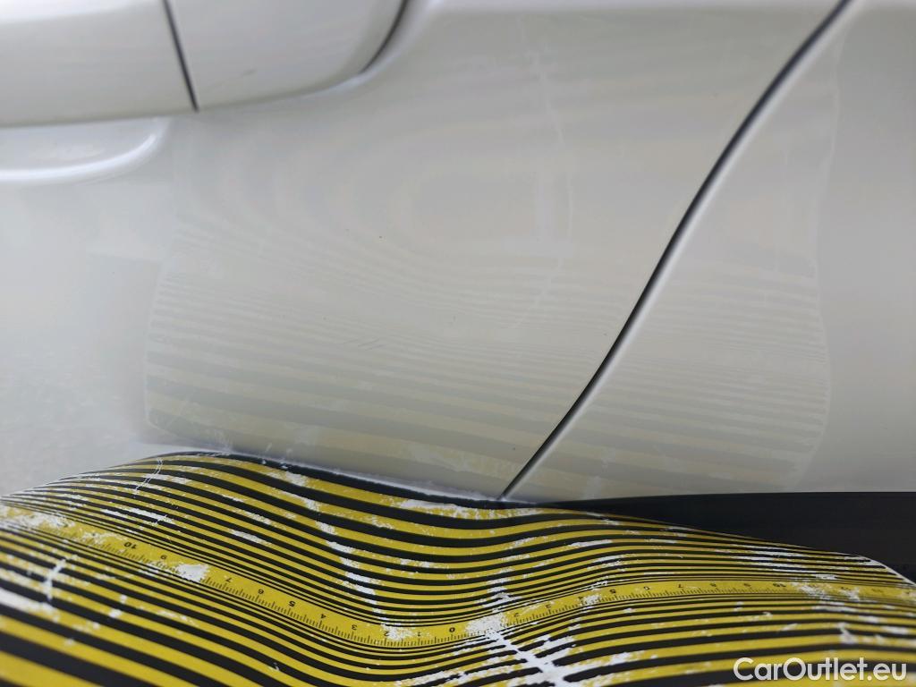  Peugeot  3008 PEUGEOT  / 2020 / 5P / todoterreno 1.5 BlueHDi 96kW (130CV) S&S Active Pack (AC4) #17