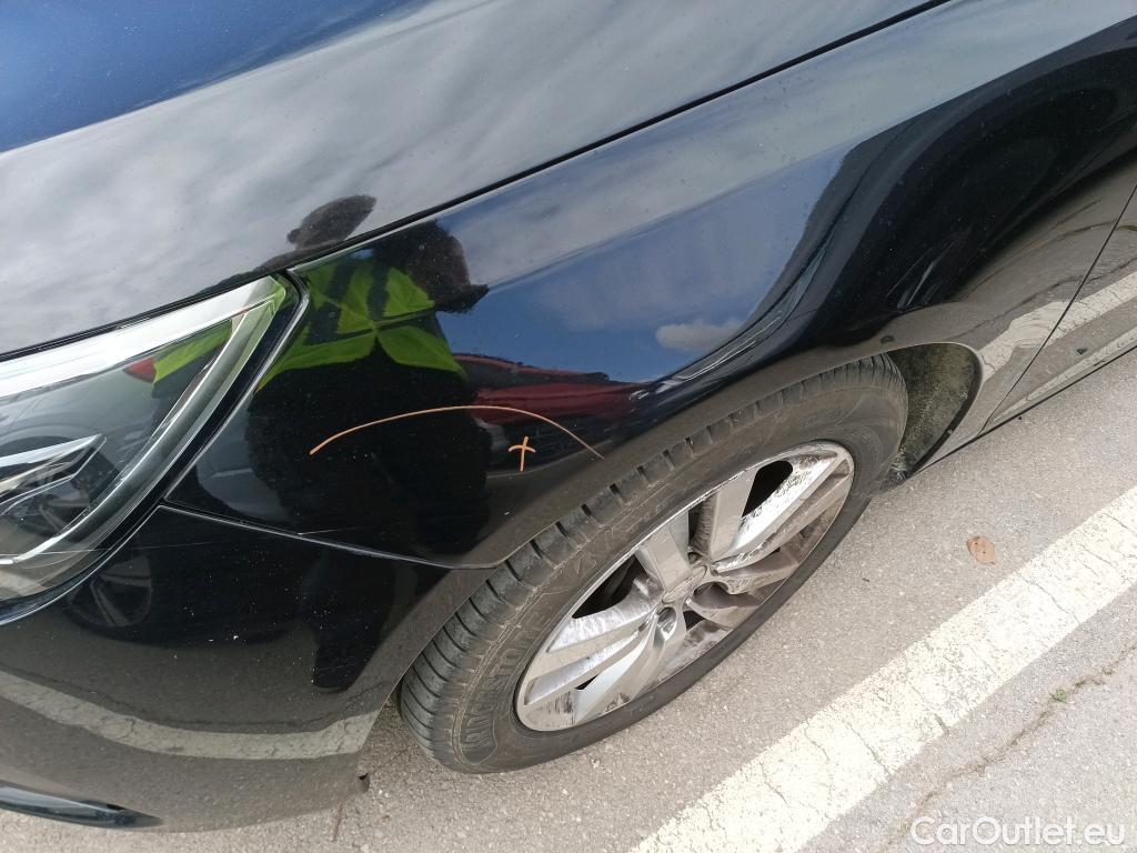  Peugeot  308 PEUGEOT  / 2017 / 5P / familiar W Active Pack BlueHDi 100 S&S #19