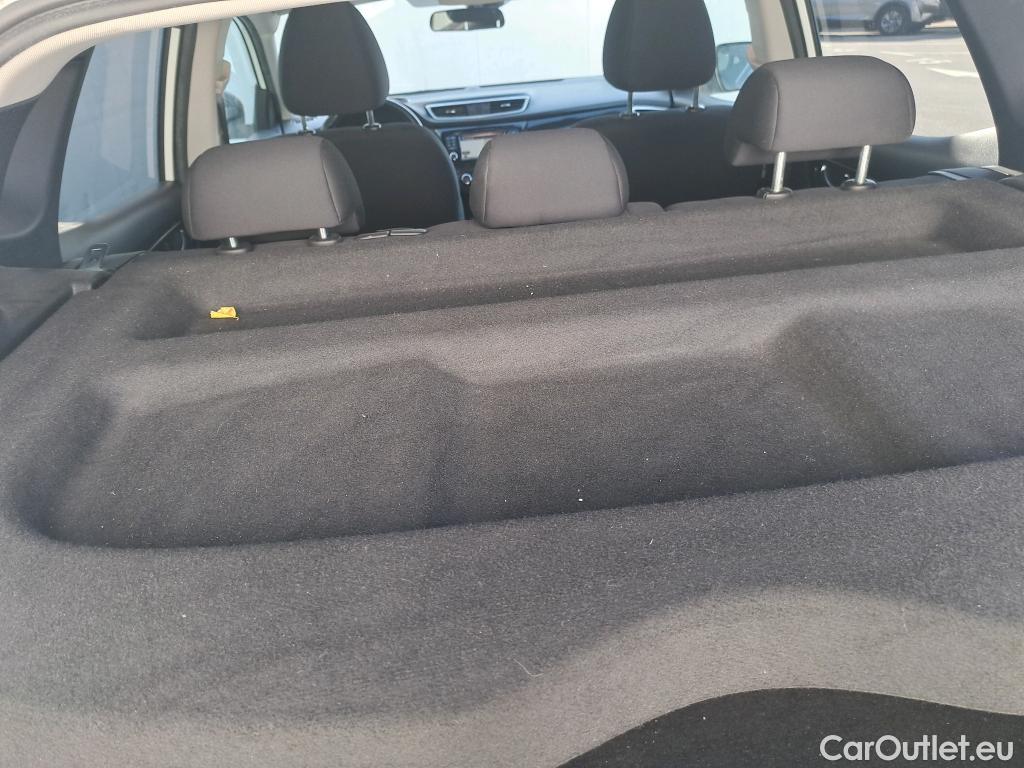  Nissan  Qashqai NISSAN  5p 2G berlina con portón dCi 81 kW (110 CV) ACENTA #34