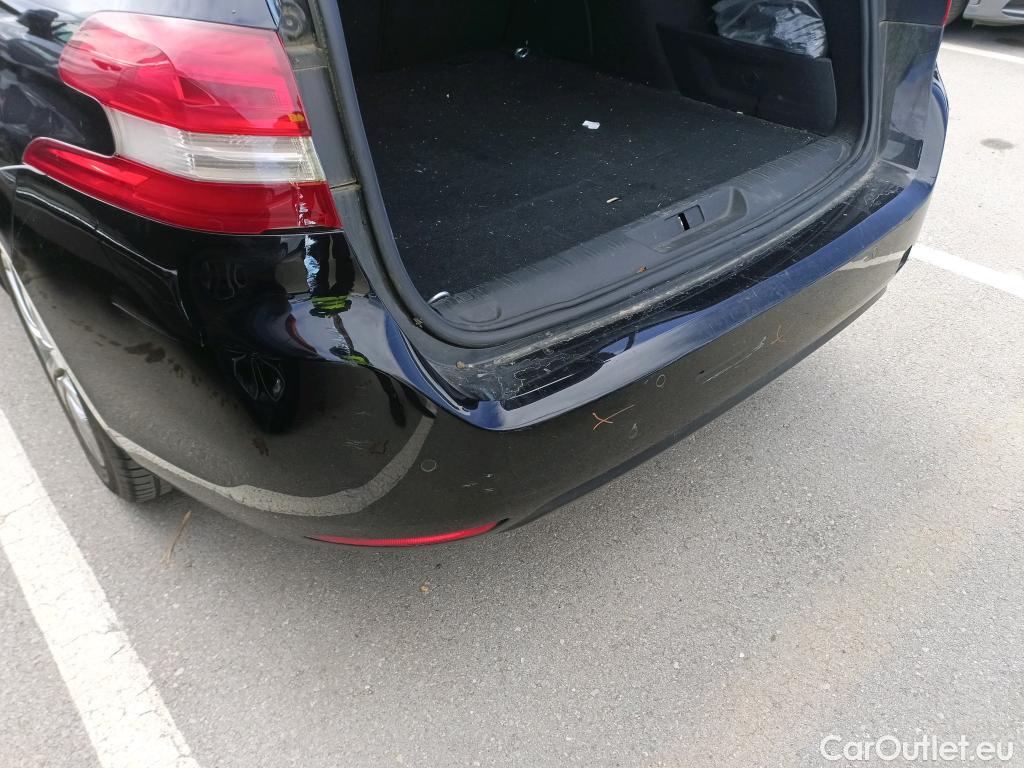  Peugeot  308 PEUGEOT  / 2017 / 5P / familiar W Active Pack BlueHDi 100 S&S #43