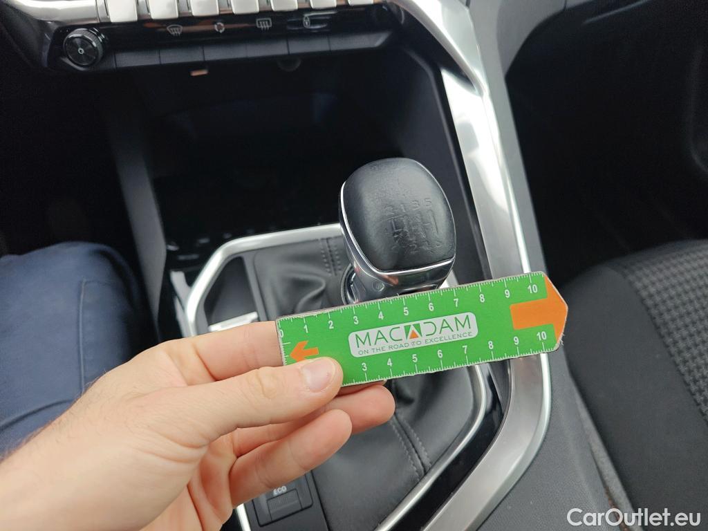  Peugeot  3008 PEUGEOT  / 2020 / 5P / todoterreno 1.5 BlueHDi 96kW (130CV) S&S Active Pack (AC4) #26