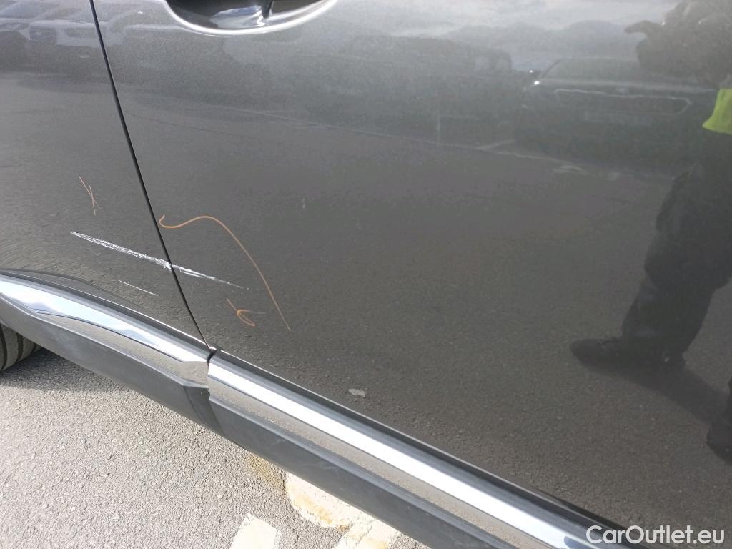  Peugeot  3008 PEUGEOT  Hybrid / 2020 / 5P / todoterreno 225 e-EAT8 Allure (AC2) #19