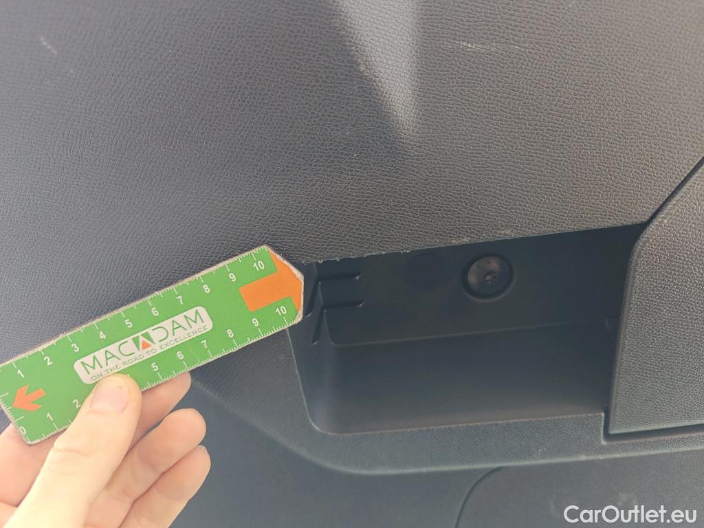  Peugeot  3008 PEUGEOT  / 2020 / 5P / todoterreno 1.5 BlueHDi 96kW (130CV) S&S Active Pack (AC4) #20