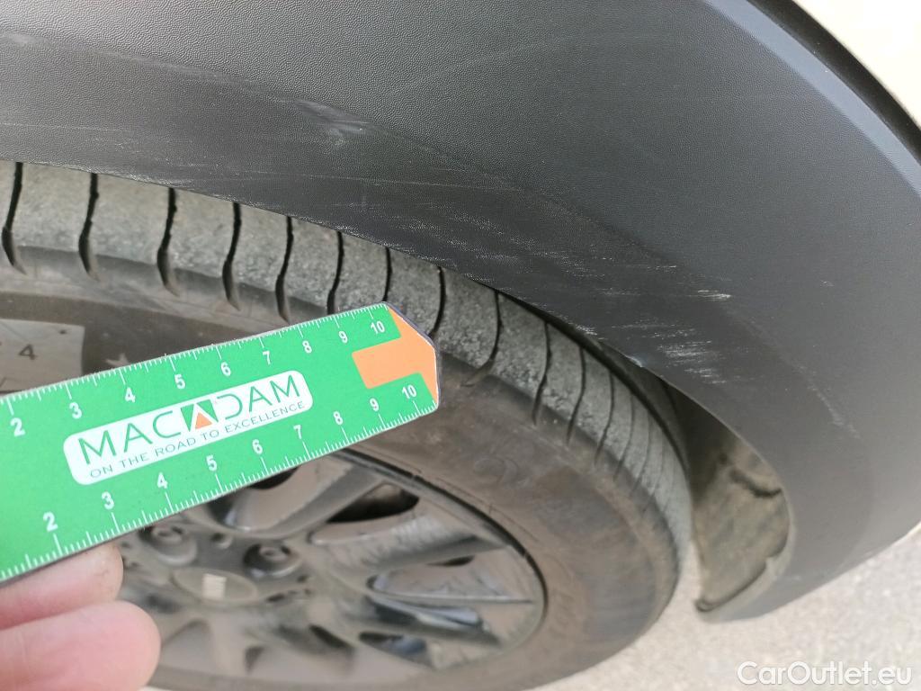  Mini  Cooper MINI MINI / 2014 / 5P / berlina con portón ONE 5 PUERTAS (CX) #26