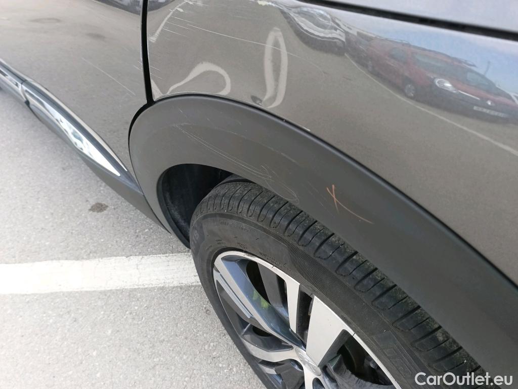  Peugeot  3008 PEUGEOT  Hybrid / 2020 / 5P / todoterreno 225 e-EAT8 Allure (AC2) #34