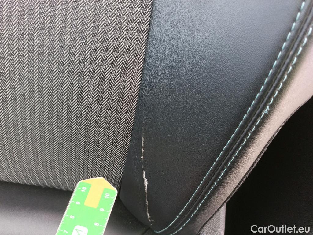  Peugeot  3008 PEUGEOT  Hybrid / 2020 / 5P / todoterreno 225 e-EAT8 Allure (AC2) #21