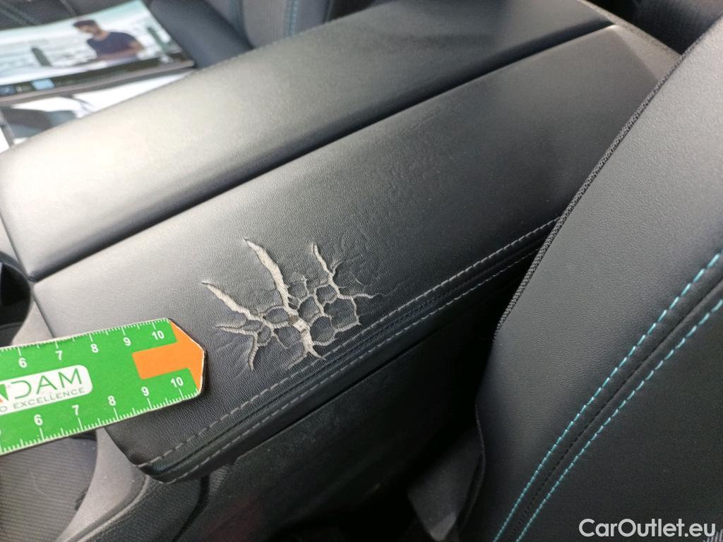  Peugeot  5008 PEUGEOT  / 2020 / 5P / todoterreno 1.5 BlueHDi 96kW S&S Allure Pack EAT8 #8