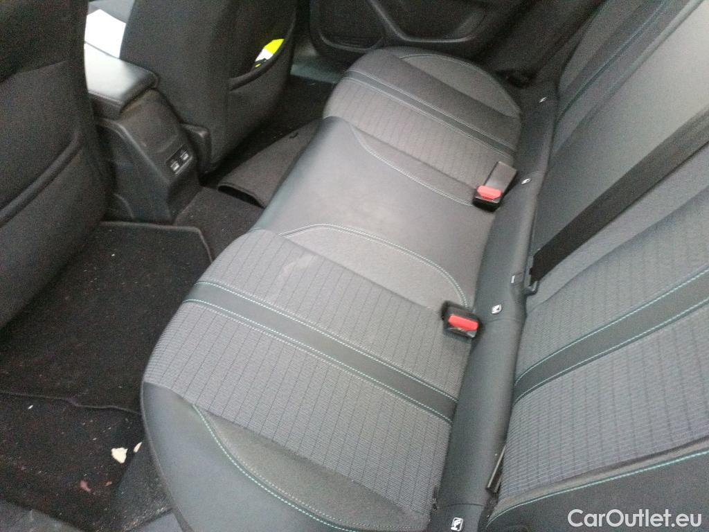  Peugeot  2008 PEUGEOT  / 2019 / 5P / todoterreno Allure BlueHDI 81kW (110CV) #7