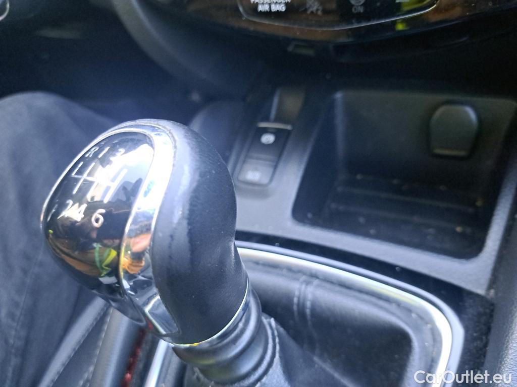  Nissan  Qashqai NISSAN  5p 2G berlina con portón dCi 81 kW (110 CV) ACENTA #33