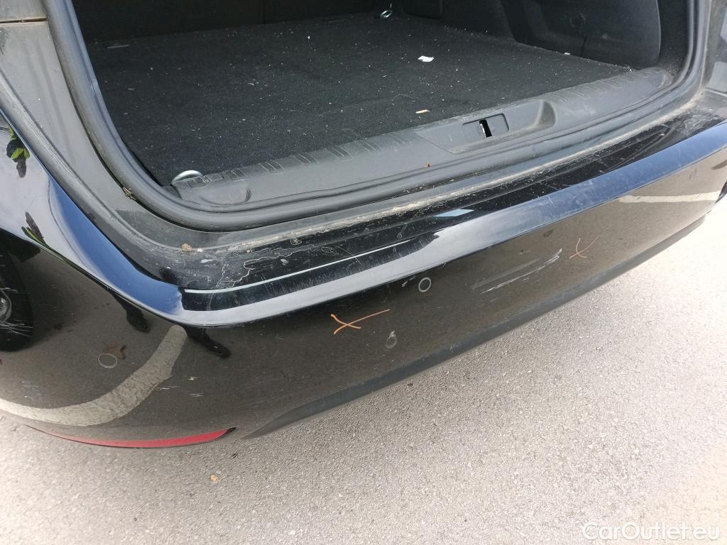  Peugeot  308 PEUGEOT  / 2017 / 5P / familiar W Active Pack BlueHDi 100 S&S #44