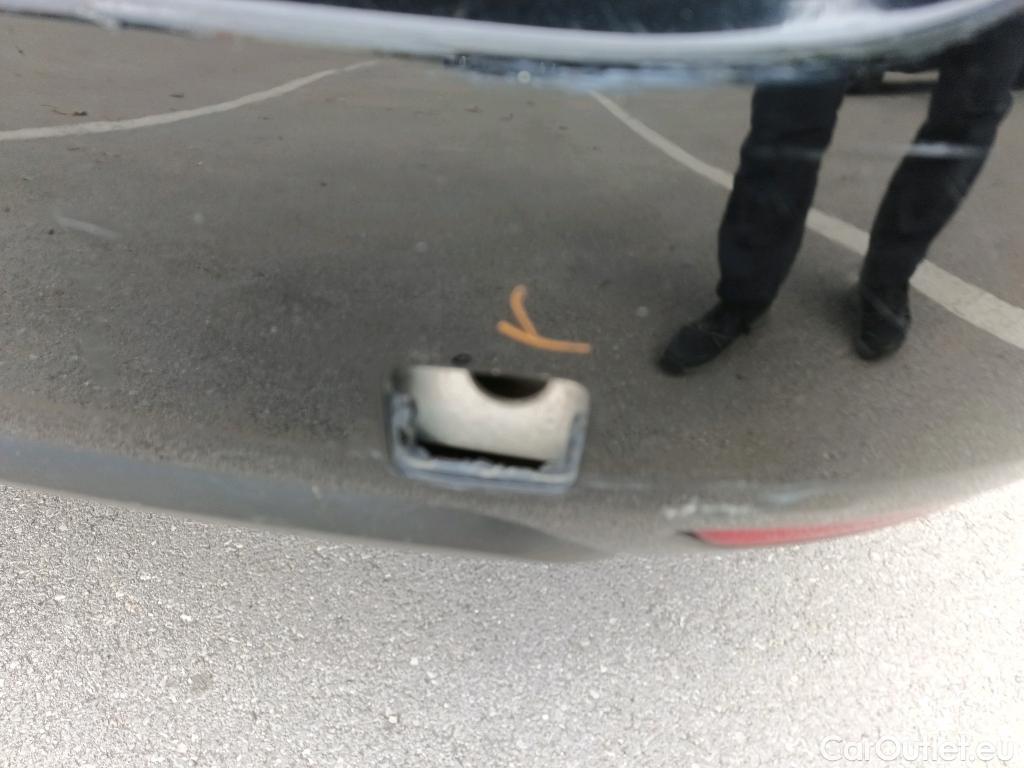  Peugeot  308 PEUGEOT  / 2017 / 5P / familiar W Active Pack BlueHDi 100 S&S #48