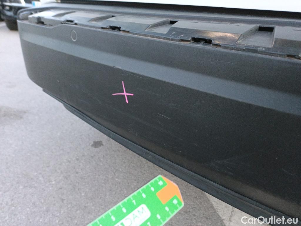  Peugeot  2008 PEUGEOT  / 2019 / 5P / todoterreno Allure BlueHDI 81kW (110CV) #24