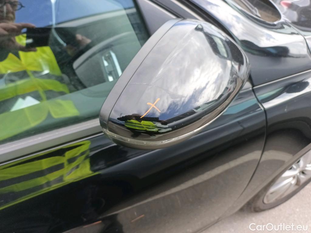  Peugeot  308 PEUGEOT  / 2017 / 5P / familiar W Active Pack BlueHDi 100 S&S #49