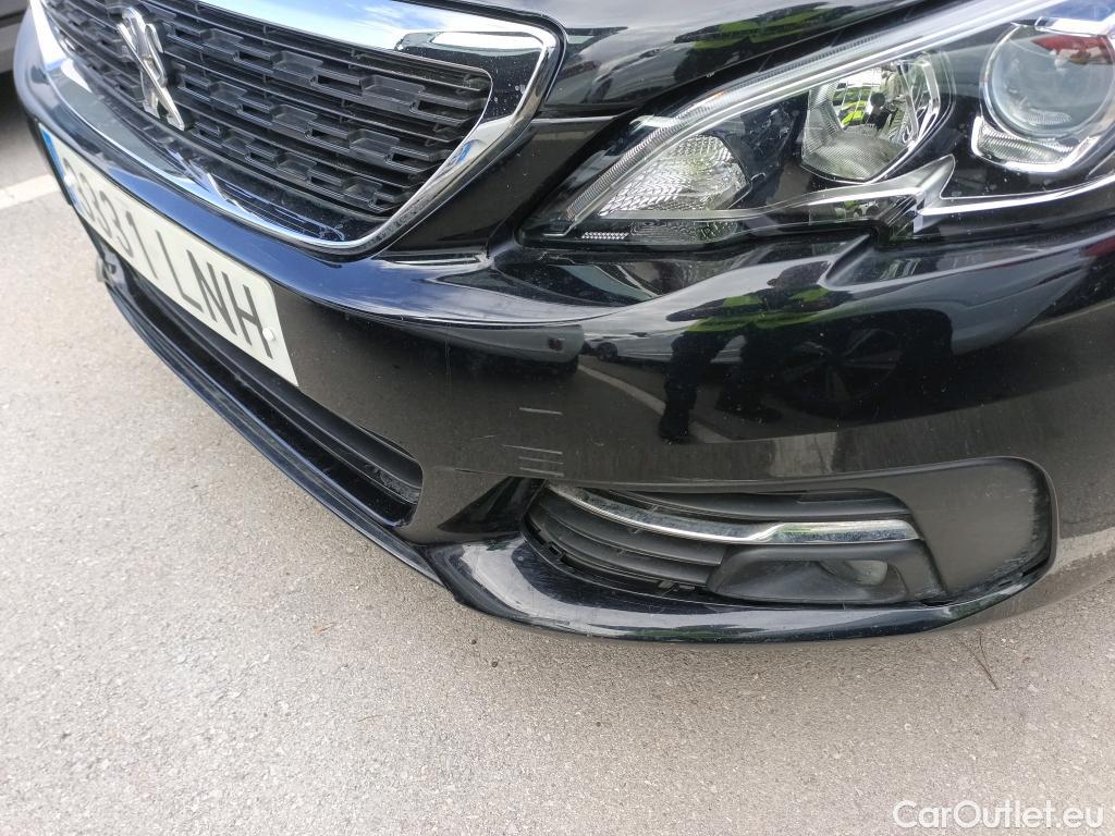  Peugeot  308 PEUGEOT  / 2017 / 5P / familiar W Active Pack BlueHDi 100 S&S #28