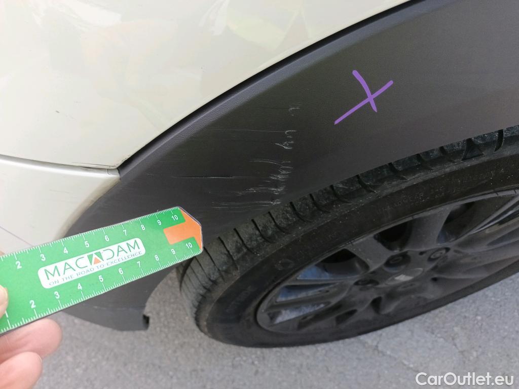  Mini  Cooper MINI MINI / 2014 / 5P / berlina con portón ONE 5 PUERTAS (CX) #24