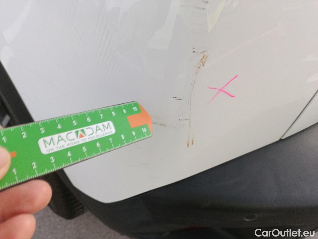  Peugeot  2008 PEUGEOT  / 2019 / 5P / todoterreno Allure BlueHDI 81kW (110CV) #22