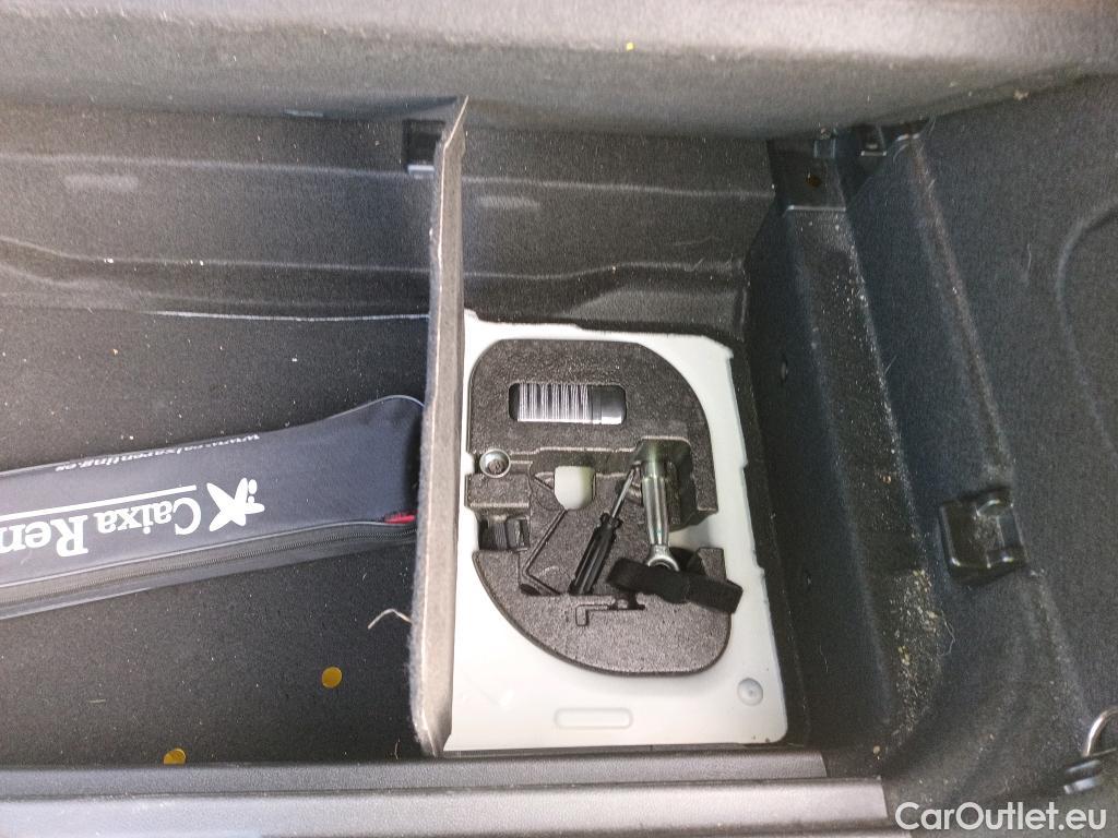  Mini  Cooper MINI MINI / 2014 / 5P / berlina con portón ONE 5 PUERTAS (CX) #3