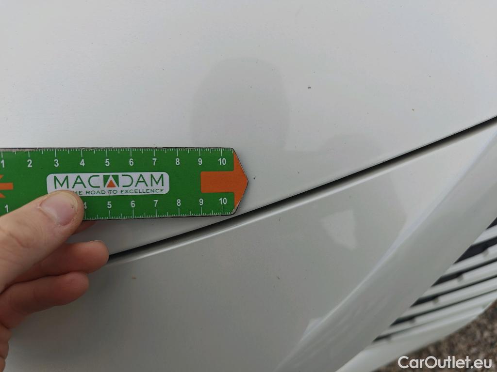  Peugeot  3008 PEUGEOT  / 2020 / 5P / todoterreno 1.5 BlueHDi 96kW (130CV) S&S Active Pack (AC4) #34