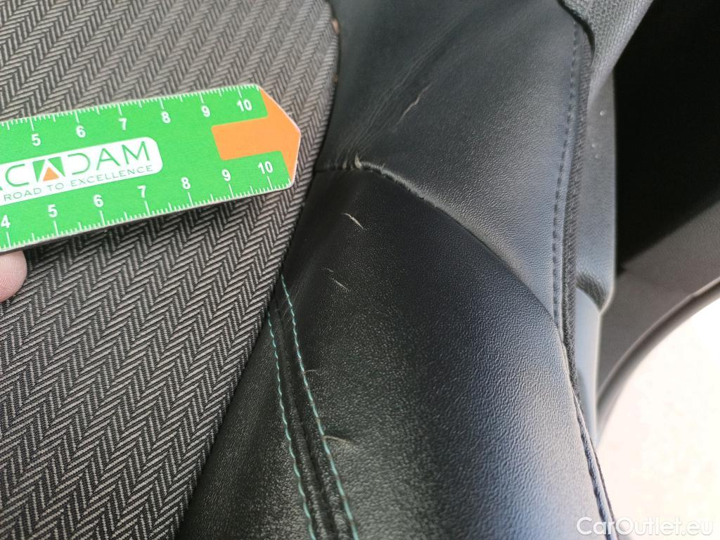  Peugeot  3008 PEUGEOT  Hybrid / 2020 / 5P / todoterreno 225 e-EAT8 Allure (AC2) #23