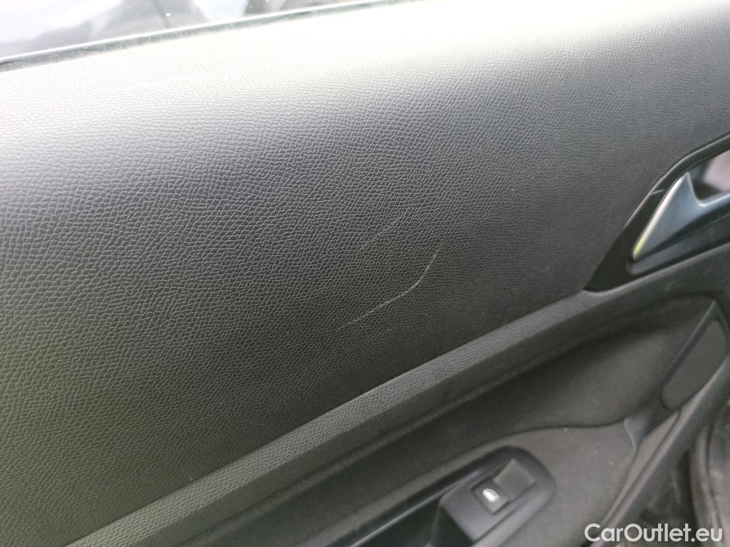  Peugeot  308 PEUGEOT  / 2017 / 5P / familiar W Active Pack BlueHDi 100 S&S #42