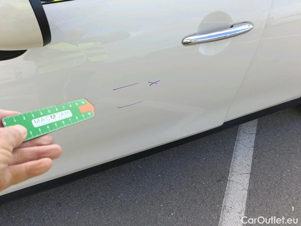  Mini  Cooper MINI MINI / 2014 / 5P / berlina con portón ONE 5 PUERTAS (CX) #27