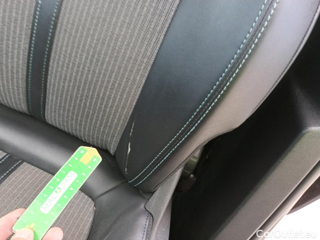  Peugeot  3008 PEUGEOT  Hybrid / 2020 / 5P / todoterreno 225 e-EAT8 Allure (AC2) #20