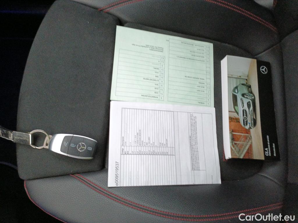  Mercedes  GLA MERCEDES-BENZ  / 2020 / 5P / todoterreno  200 D #1